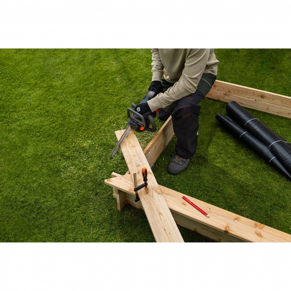 Husqvarna Aspire™ C15X-P4 3 Husqvarna Aspire™ C15X-P4 3
