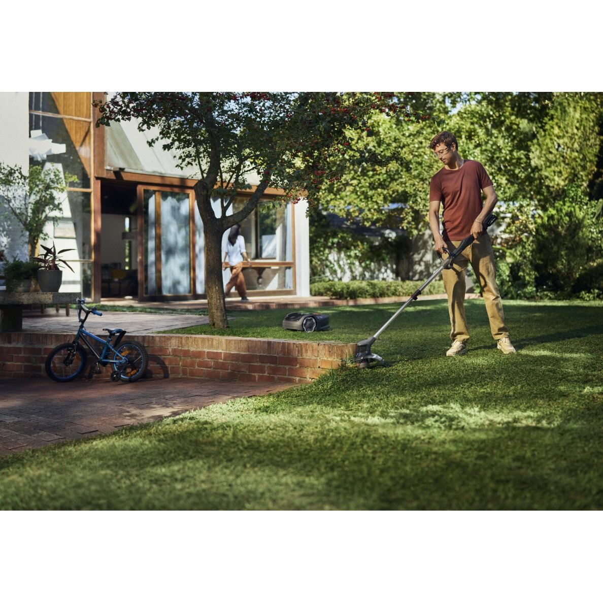 Husqvarna Aspire™ T28-P4A  su akumuliatoriumi ir įkrovikliu 1
