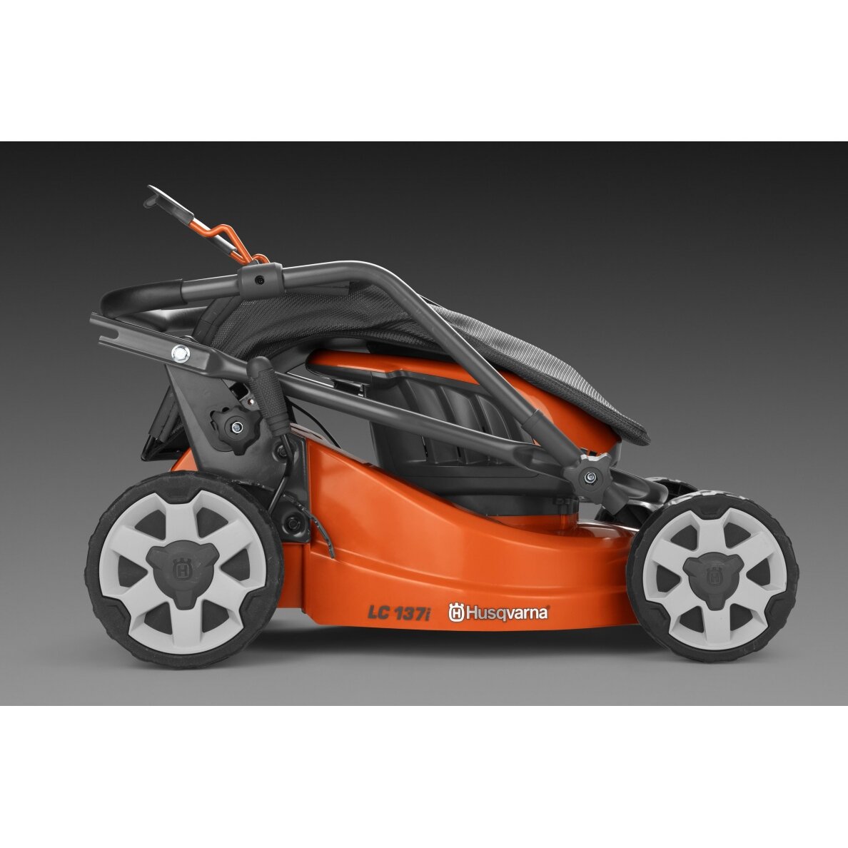 HUSQVARNA LC 137i su akumuliatoriumi ir įkrovikliu 6 HUSQVARNA LC 137i su akumuliatoriumi ir įkrovikliu 6