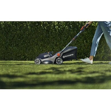HUSQVARNA Aspire LC34-P4A be akumuliatoriaus ir įkroviklio 2